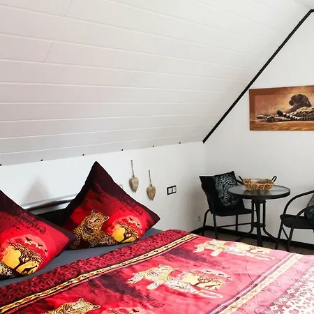 Luettingen Mit Fahrradgarage 홈스테이 크산텐