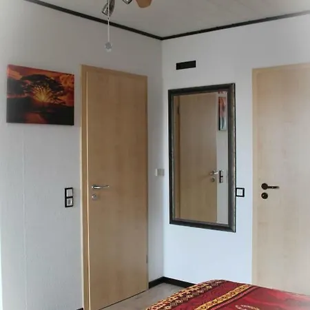 Luettingen Mit Fahrradgarage 홈스테이 *