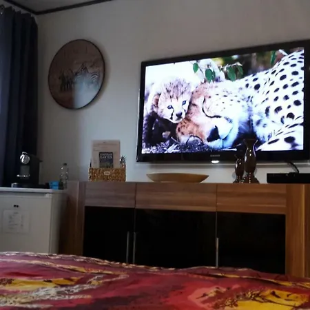 Luettingen Mit Fahrradgarage 홈스테이 *