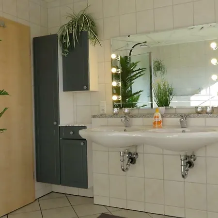 Luettingen Mit Fahrradgarage