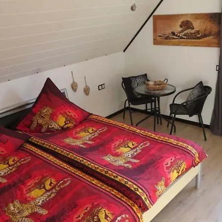 Luettingen Mit Fahrradgarage Homestay szállás