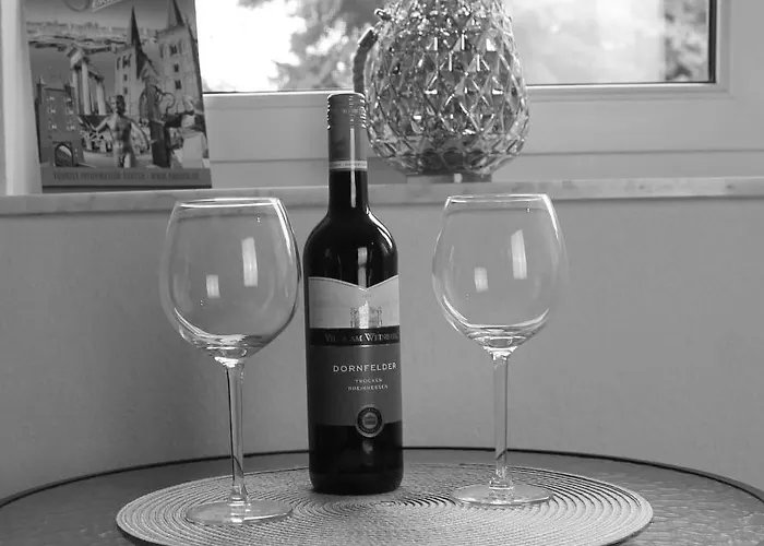 Luettingen Mit Fahrradgarage منزل للإقامة *