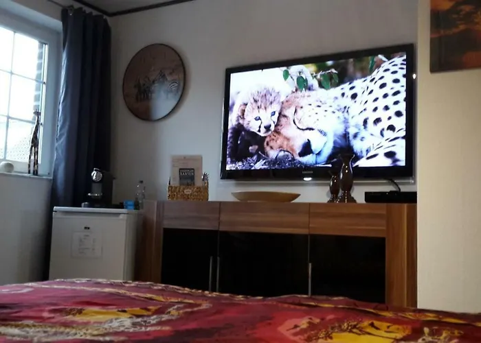 Luettingen Mit Fahrradgarage 홈스테이 *