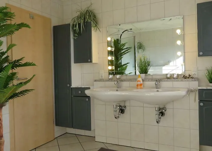 Luettingen Mit Fahrradgarage