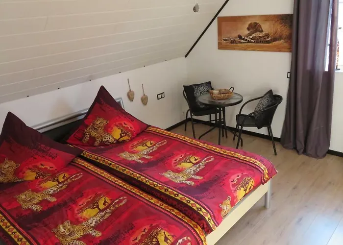 Luettingen Mit Fahrradgarage منزل للإقامة